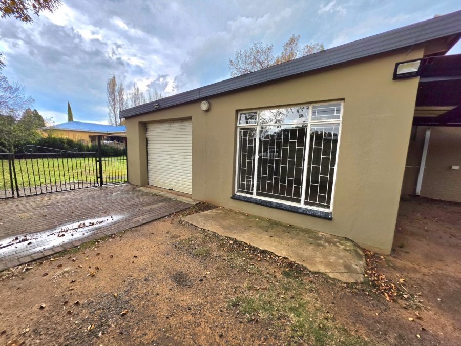 5 Bedroom Property for Sale in Jordania Free State